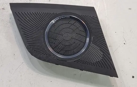Side speaker trim/cover