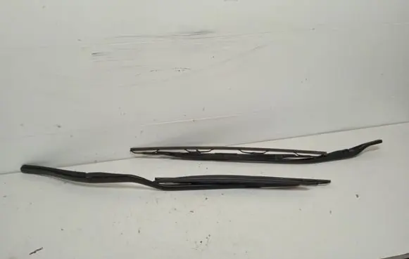 Peugeot 607 Front wiper blade arm 102392