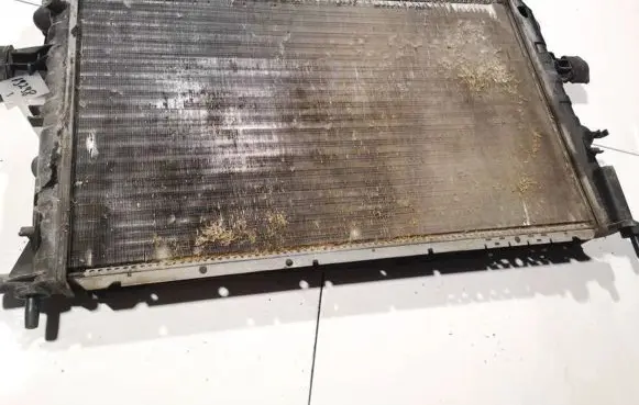 Opel Zafira A Coolant radiator