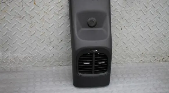 KIA Carens III Rear air vent grill 