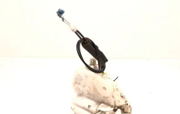 Honda CR-V Front door lock 72111-SWA-P1