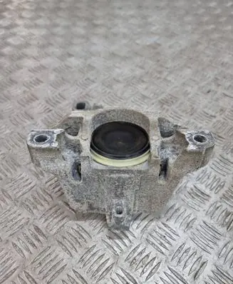 Mercedes-Benz B W246 W242 Engine mount bracket 326E23F