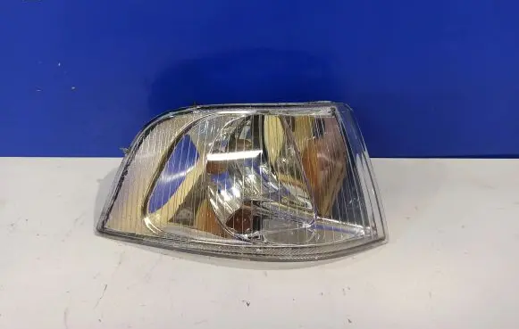Front indicator light