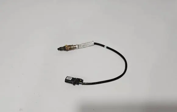 Volkswagen Tiguan Lambda probe sensor 04E906262KB 04E906262