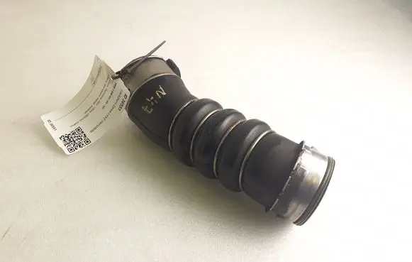 BMW 3 E90 E91 Intercooler hose/pipe 7797480 11279410