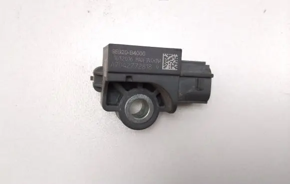 Hyundai Tucson TL Airbag deployment crash/impact sensor 95920B4000