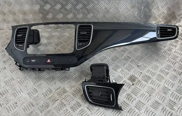 KIA Carens III Dashboard air vent grill cover trim 97480-A4000 84740-A4200