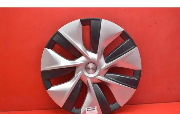 Tesla Model Y R17 wheel hub/cap/trim 104423500C