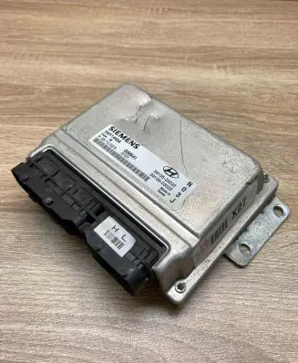 Hyundai Elantra Engine control unit/module ECU 3910523022 5WY1445A