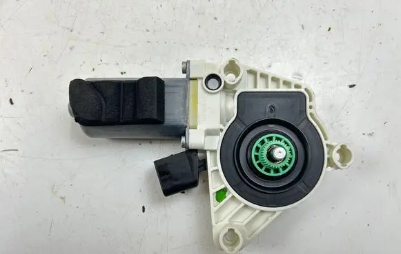 Mercedes-Benz CLA C117 X117 W117 Rear door window regulator motor