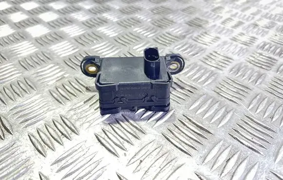 Suzuki Grand Vitara II ESP acceleration yaw rate sensor 3394565J00 06211702803