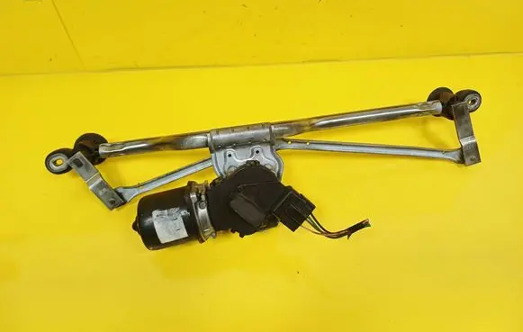 Renault Clio II Front wiper linkage and motor 