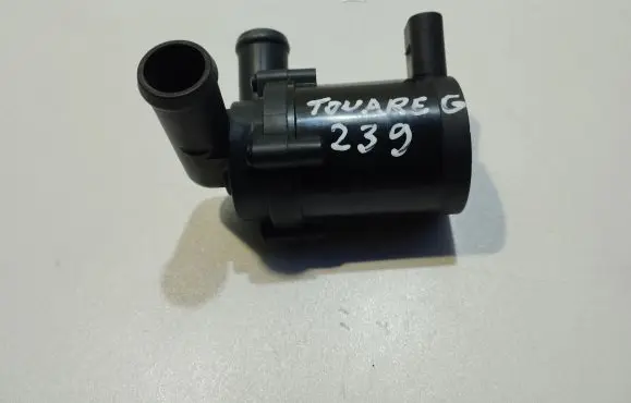 Volkswagen Touareg I Electric auxiliary coolant/water pump 7L0965561A