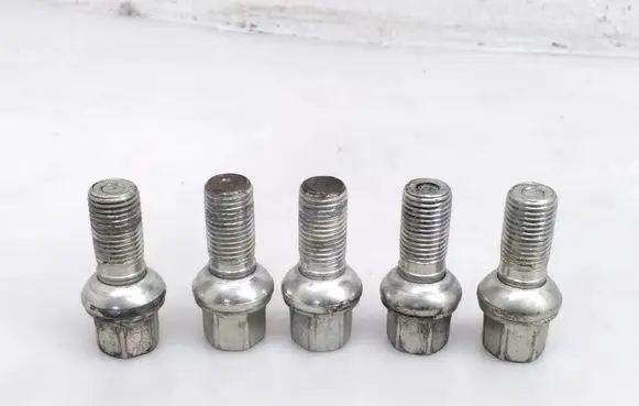 Volkswagen ID.3 Nuts/bolts 