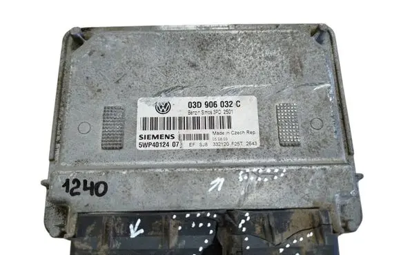 Volkswagen Golf IV Engine control unit/module 03D906032C 5WP4012407 5WP401240
