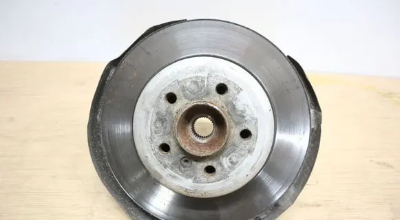 Rear wheel hub spindle/knuckle