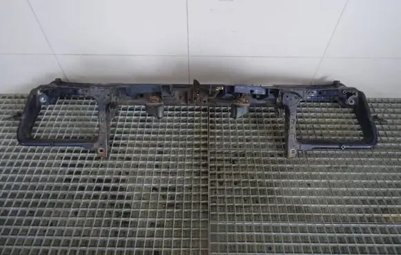 Chrysler 300 - 300C Front bumper support beam