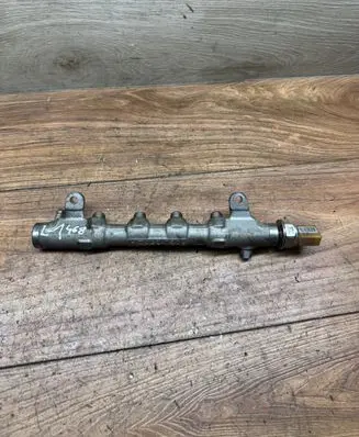 Skoda Octavia Mk2 (1Z) Fuel main line pipe 03L906051