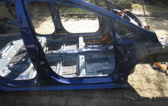 Ford Fiesta Side car body part GMAUTO4574097