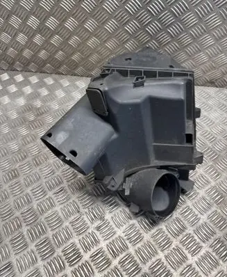 Volvo XC90 Air filter box 30636845