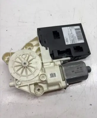 Ford Focus Front door window regulator motor 981405103 5WK11570K 67272005