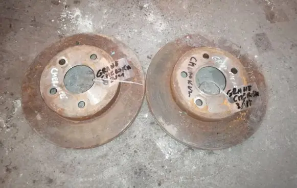 Jeep Grand Cherokee Front brake disc