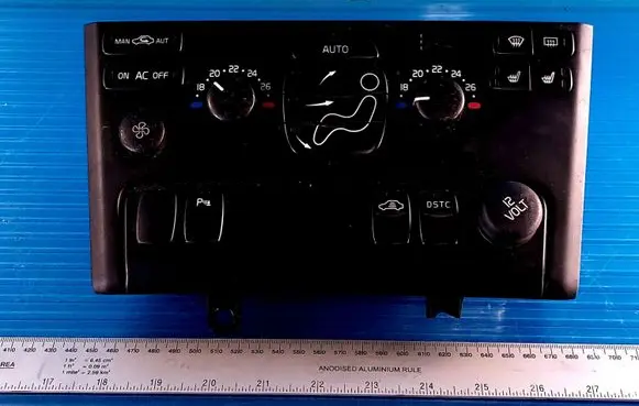 Volvo XC90 Climate control unit 8682734