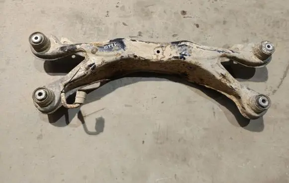 Subaru Legacy Rear subframe 