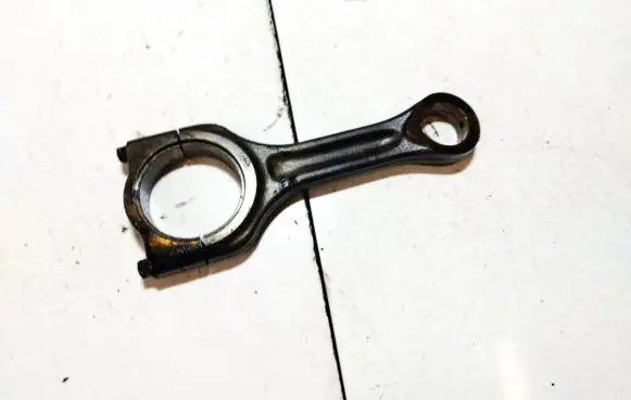 Ford Focus C-MAX Connecting rod/conrod 