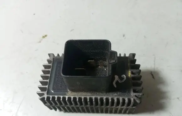 Opel Signum Glow plug pre-heat relay 09132691 51299008