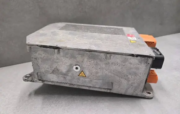 Volkswagen e-Golf Voltage converter inverter 5QE915681N CN005014 ECD17010051