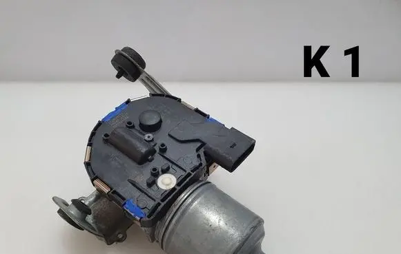 Seat Leon (1P) Wiper motor 1P0955120A 0390241603
