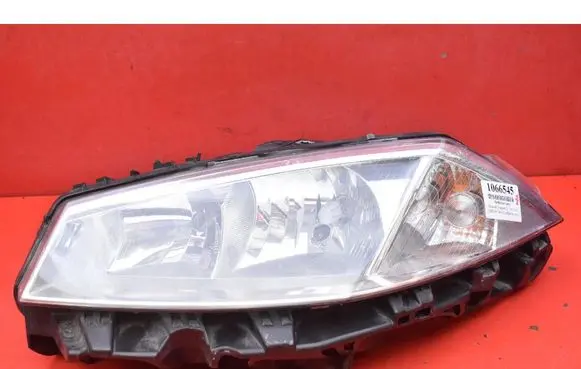 Renault Megane II Headlight/headlamp 8200063652