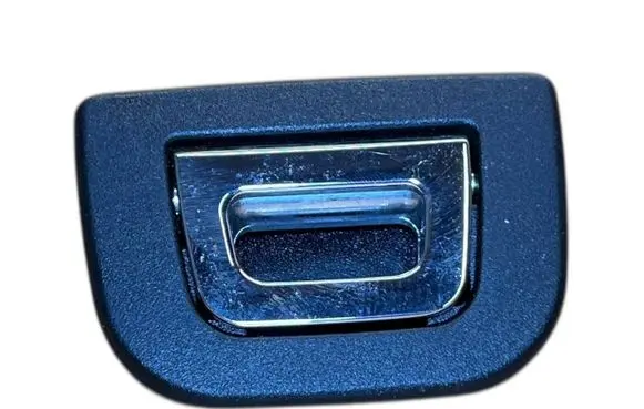 BMW 5 GT F07 Tie down hook / loop 7193695