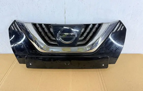 Nissan Micra K14 Front bumper upper radiator grill 623105FA0A