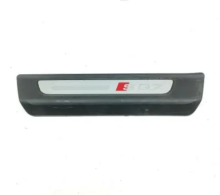 Audi Q7 4M Rear sill trim cover 4M0853375C