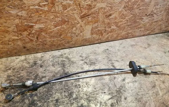 Opel Vectra C Gear shift cable linkage 55560021