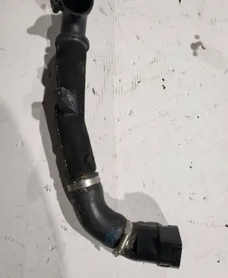 Audi Q3 8U Intercooler hose/pipe 04L145762AH 04L145828G