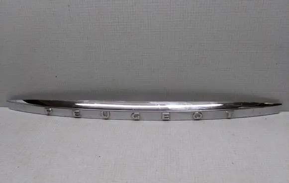 Peugeot 407 Trunk door license plate light bar 