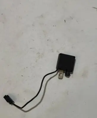 BMW 5 E39 Antenna control unit 8380945
