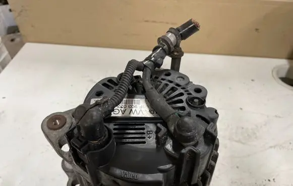 Volkswagen Caddy Generator/alternator 06F903023E 2542730F 406002925