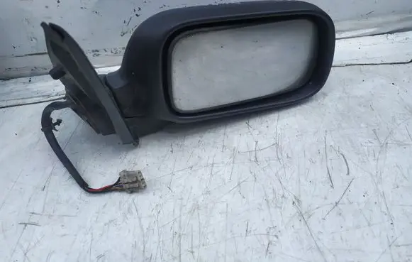 Nissan Primera Front door electric wing mirror E11015334