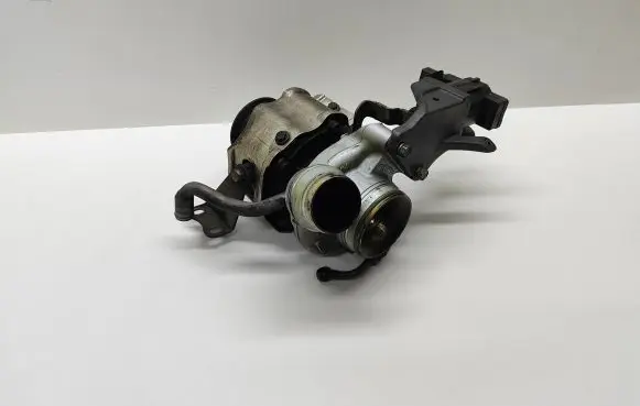 BMW 5 E60 E61 Turbo 724779 4913517950