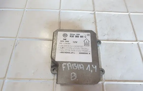 Skoda Fabia Mk1 (6Y) Airbag control unit/module 6Q0909601C 5WK42948
