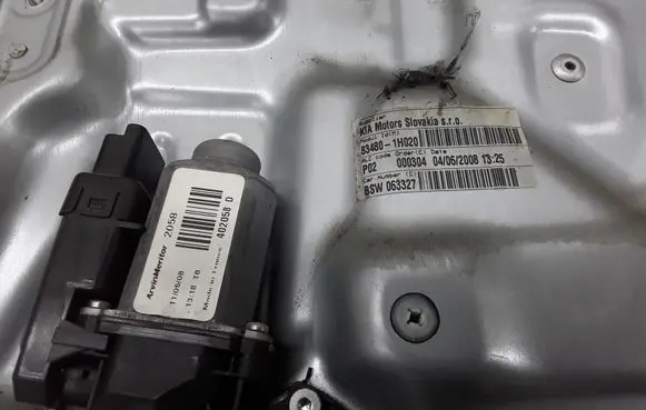 KIA Ceed Rear door window regulator with motor 834801H020