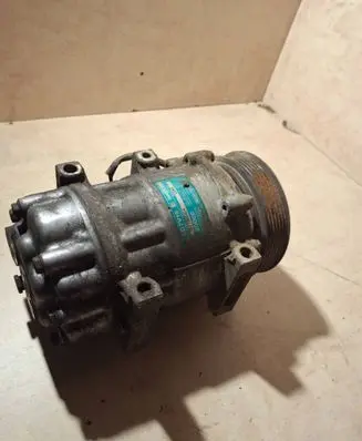 Volvo V50 Air conditioning (A/C) compressor (pump) 5817806424
