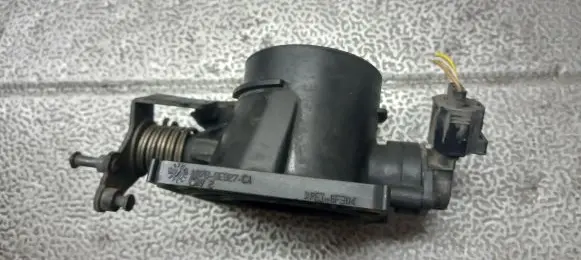 Ford Mondeo Mk III Throttle valve