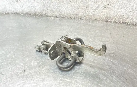 Opel Zafira A Rear door check strap stopper ES020201