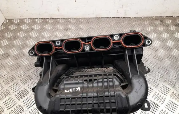 Toyota Prius (XW50) Intake manifold 1710137060