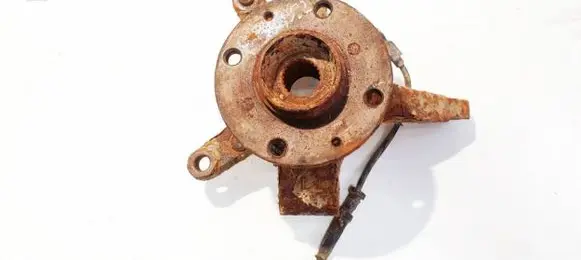 Front wheel hub
